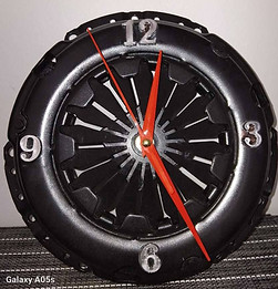 Horloge clutch.jpg