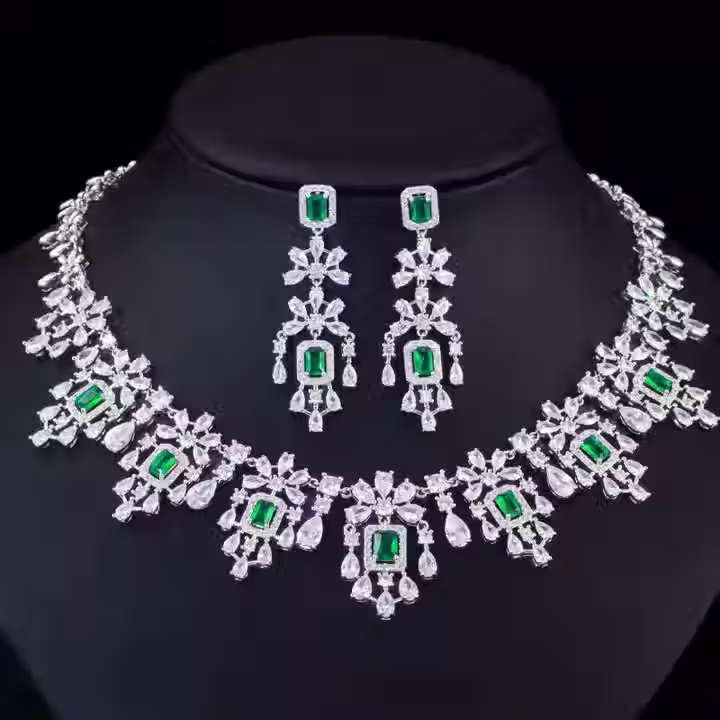 Thumbnail: Diamond Dynasty Necklace Set