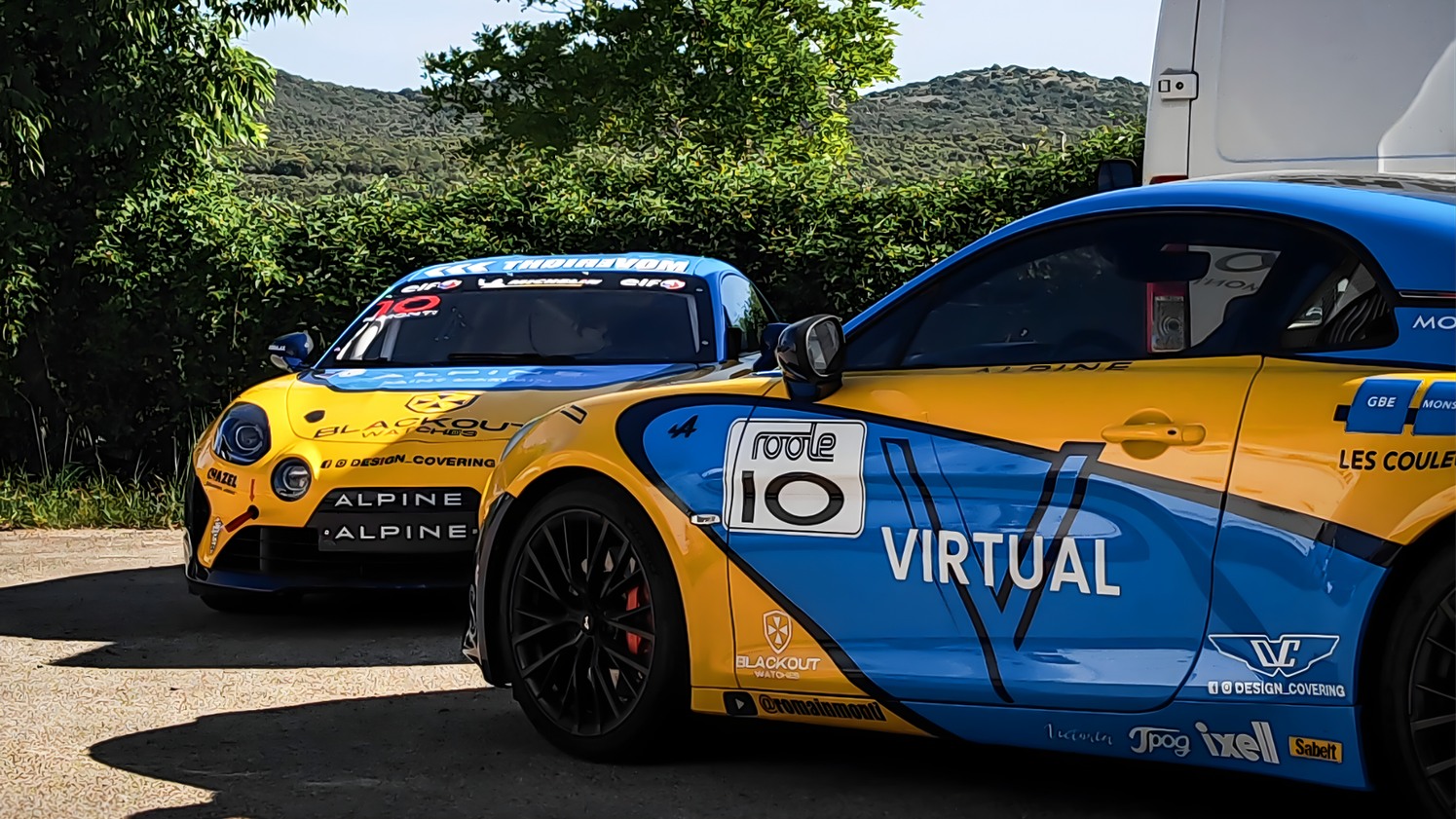 Alpine A110Cup du pilote Monti et A110S de l'entreprise