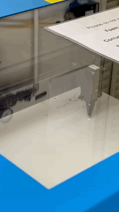 DB50A2B9-47DE-415D-89AD-F12E3D00A73C.gif