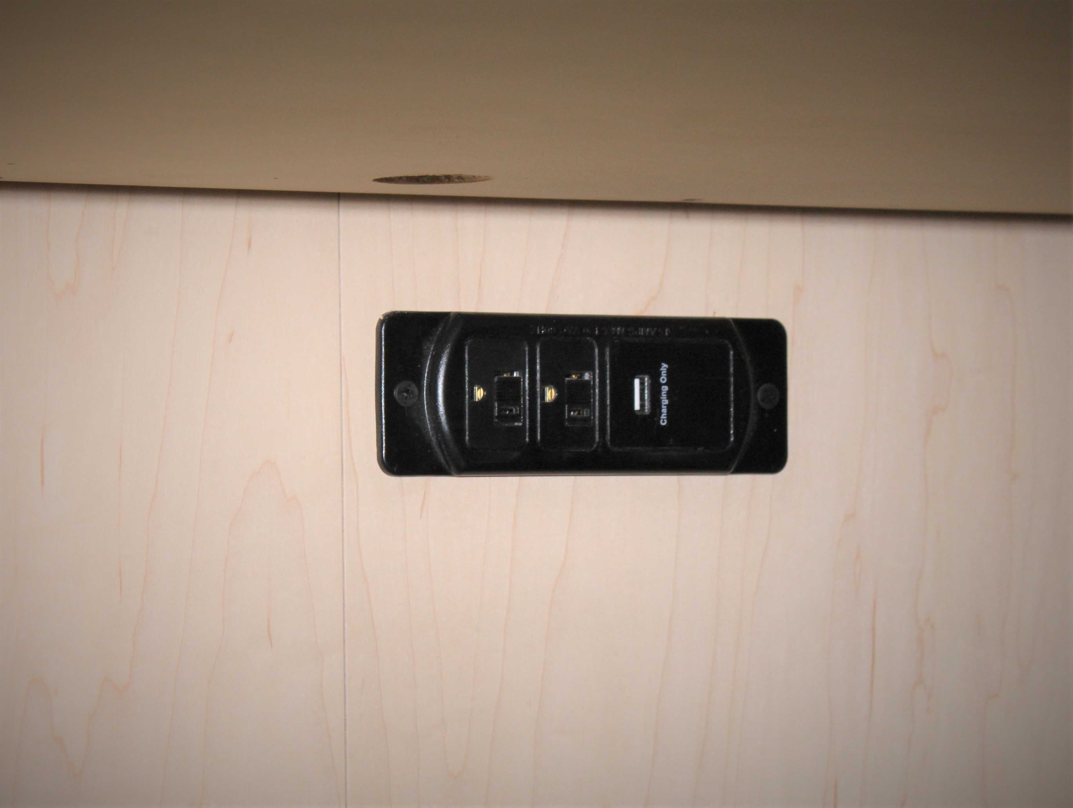 King Alpine Under Desk Outlet