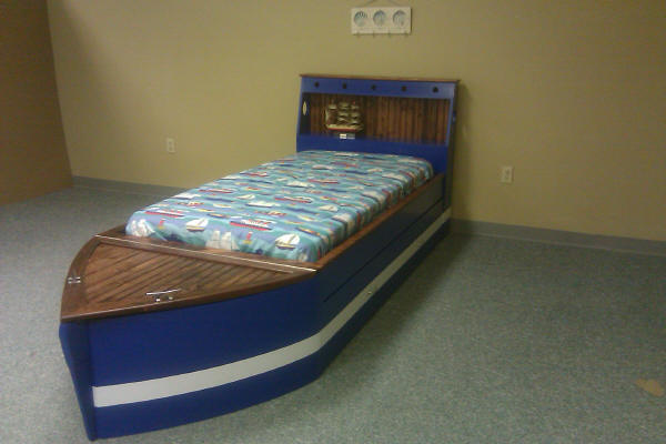 Standard Boat Blue/White