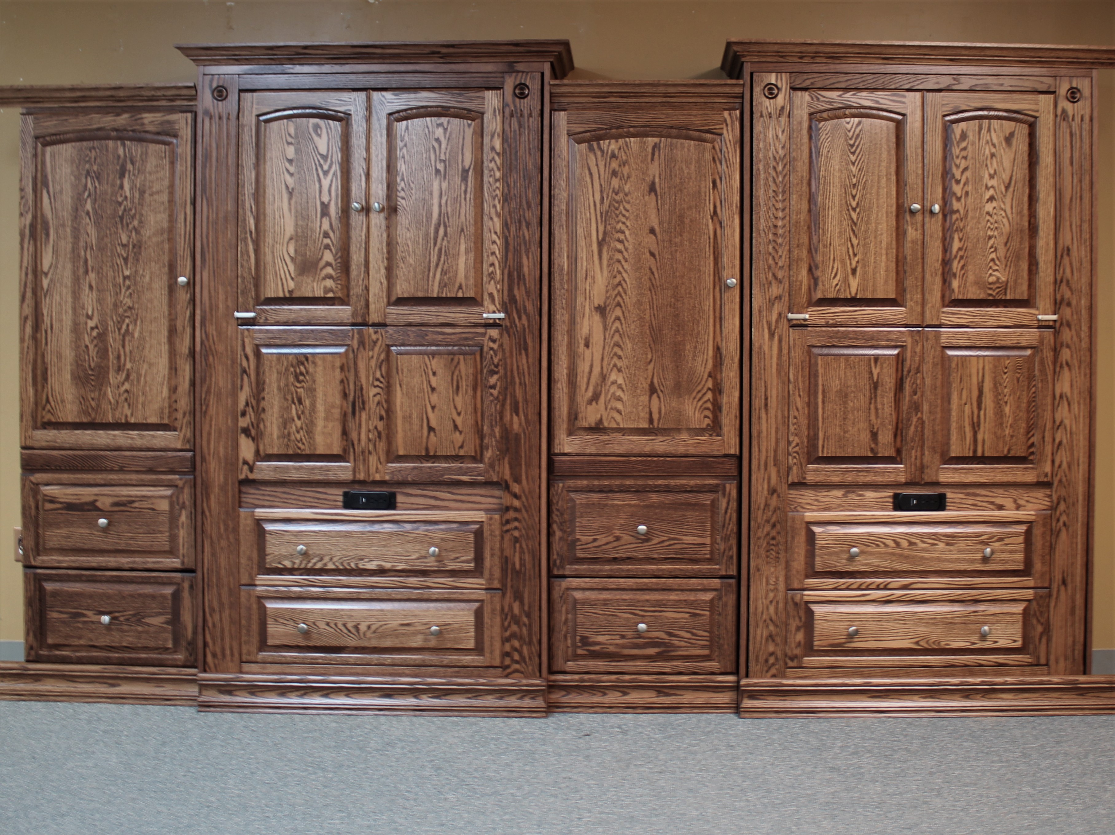 Smithsonian Murphy bed