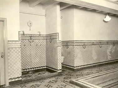 Old_Gym_W&J_1938_pool_area.jpg