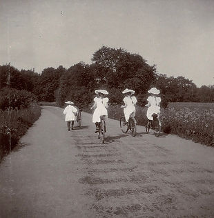 Romanov_cycling_on_bikes_(8_of_10).jpg