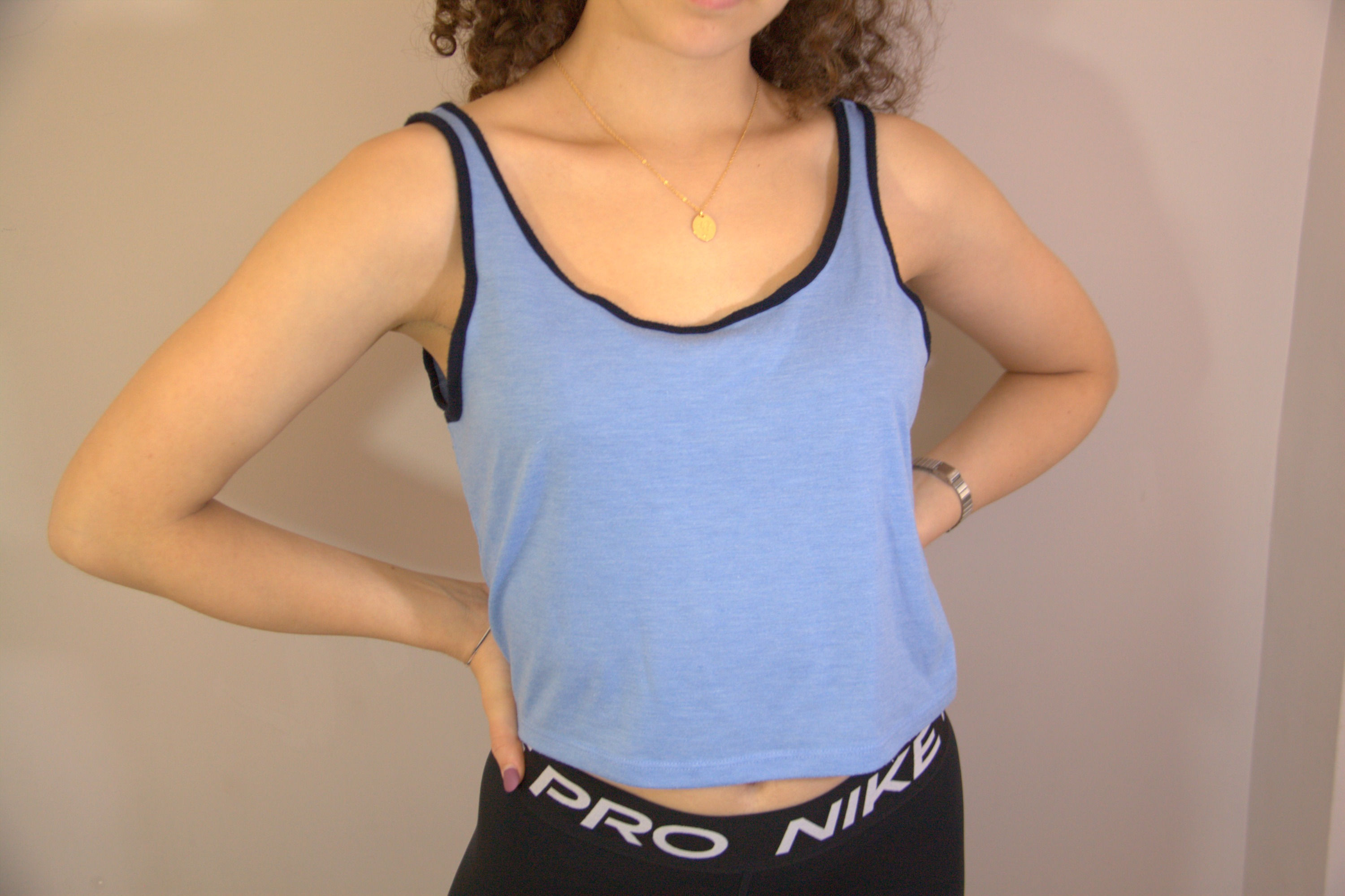 גופיית בטן תכלת