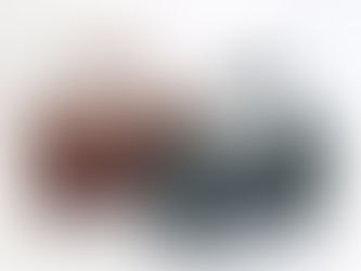 お財布ポケット付きなのでお財布要らずの小さくて可愛らしいバッグです‼
