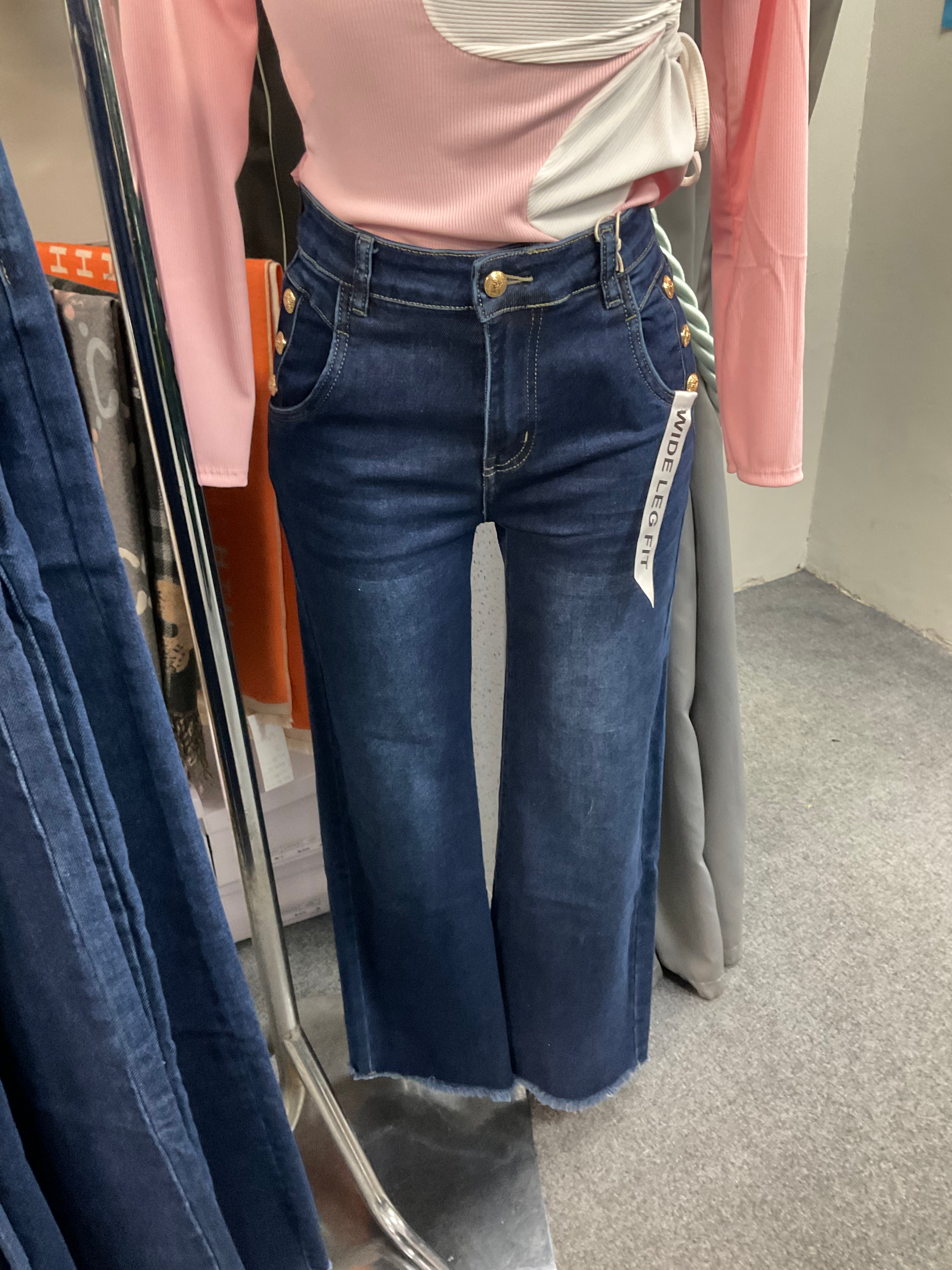 Wide leg jeans