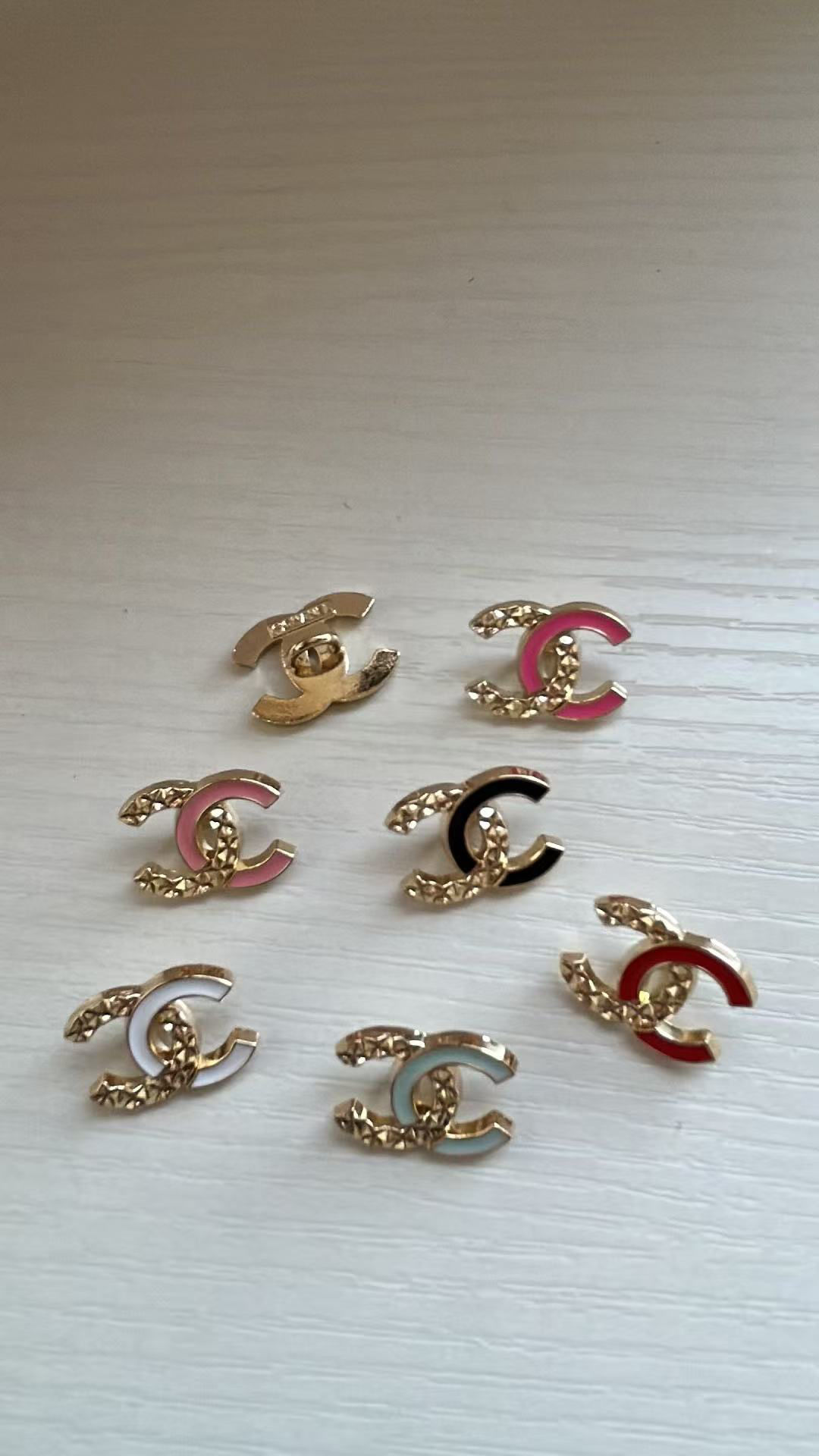 CH411 Chanel Buttons & Pendants, 19mm