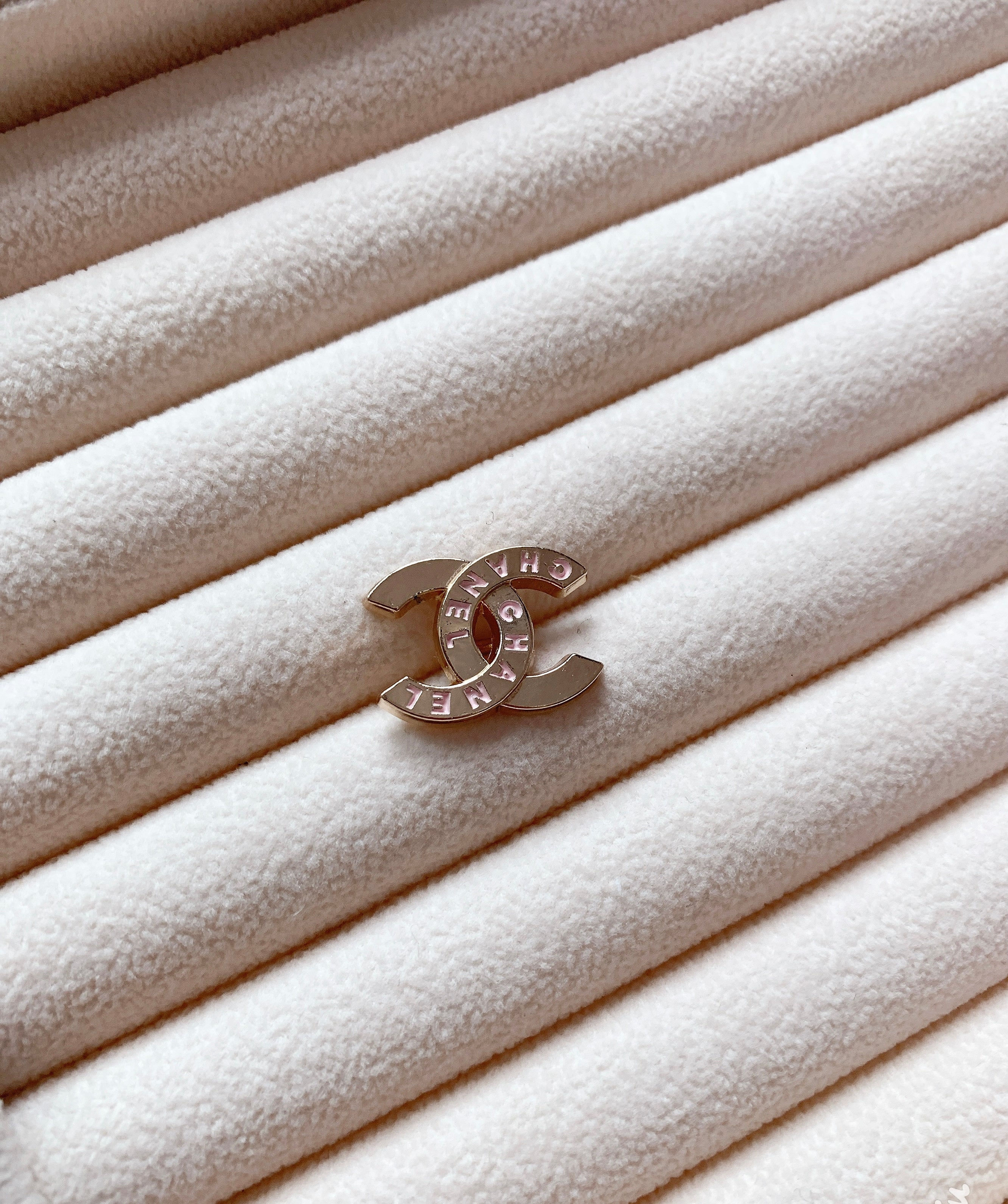 CH083d Chanel Buttons, 18mm