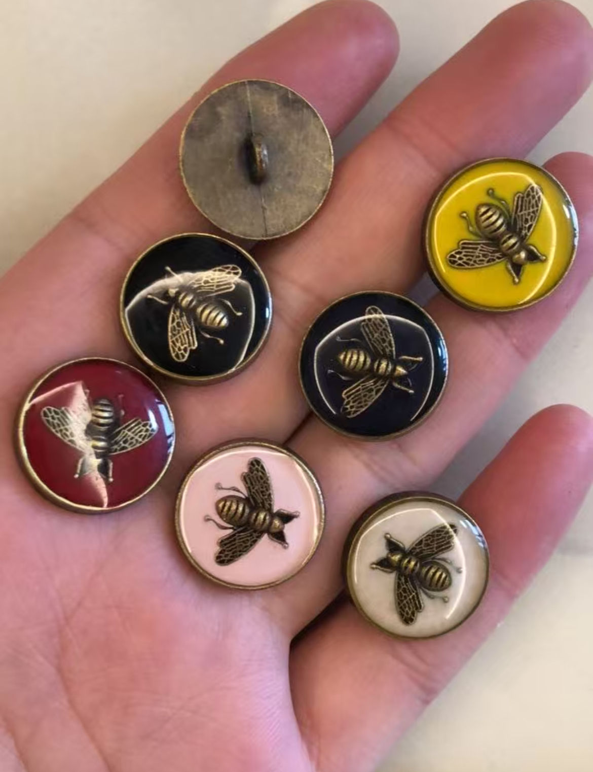 GU017 Gucci Buttons, 15/18mm