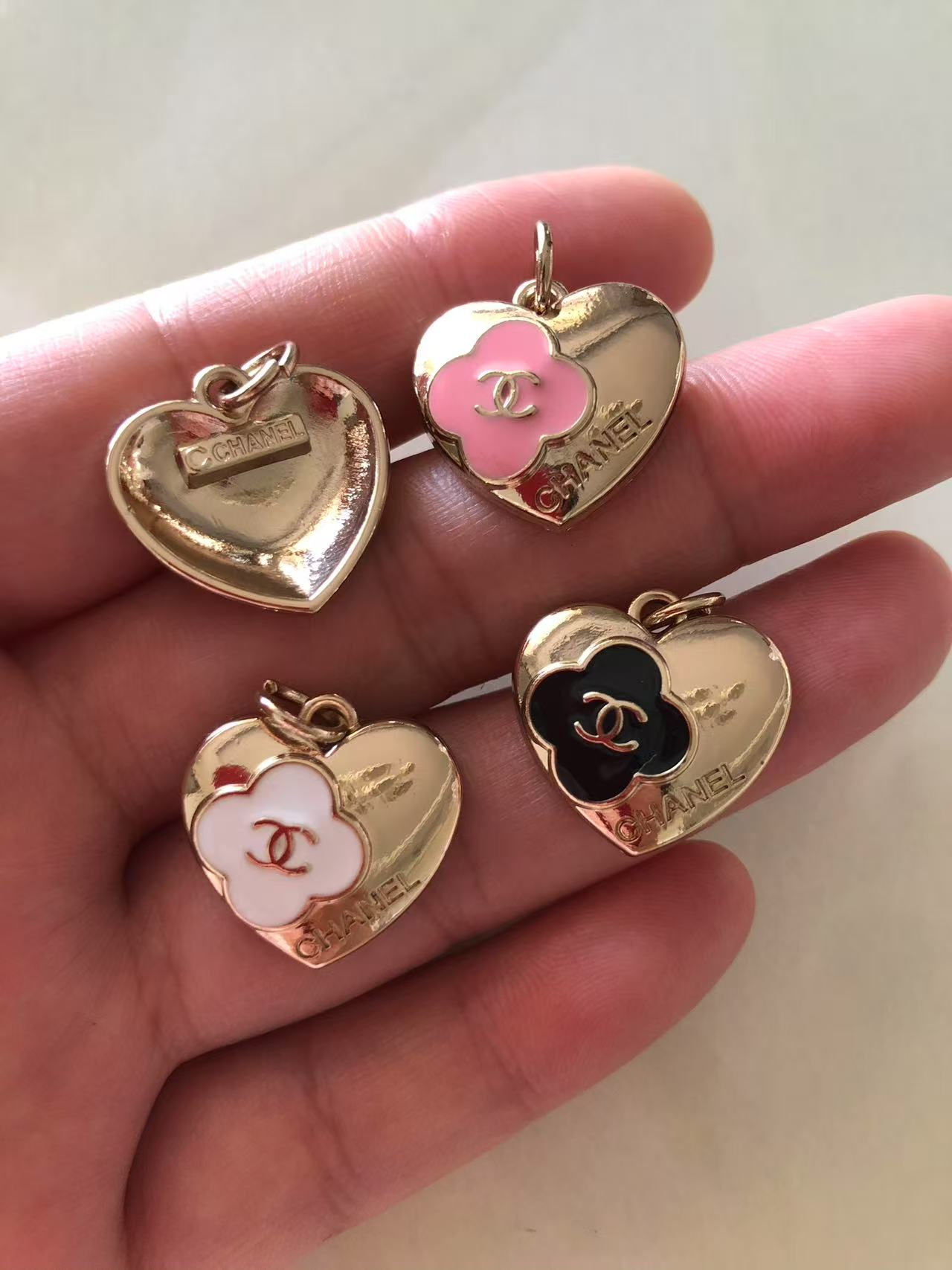 CH225A Chanel Button and Pendant, Gold Edge, 18mm