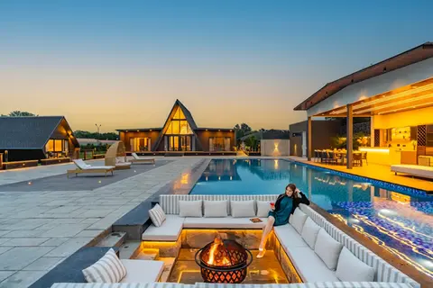 Commercial Boutique Home Stays