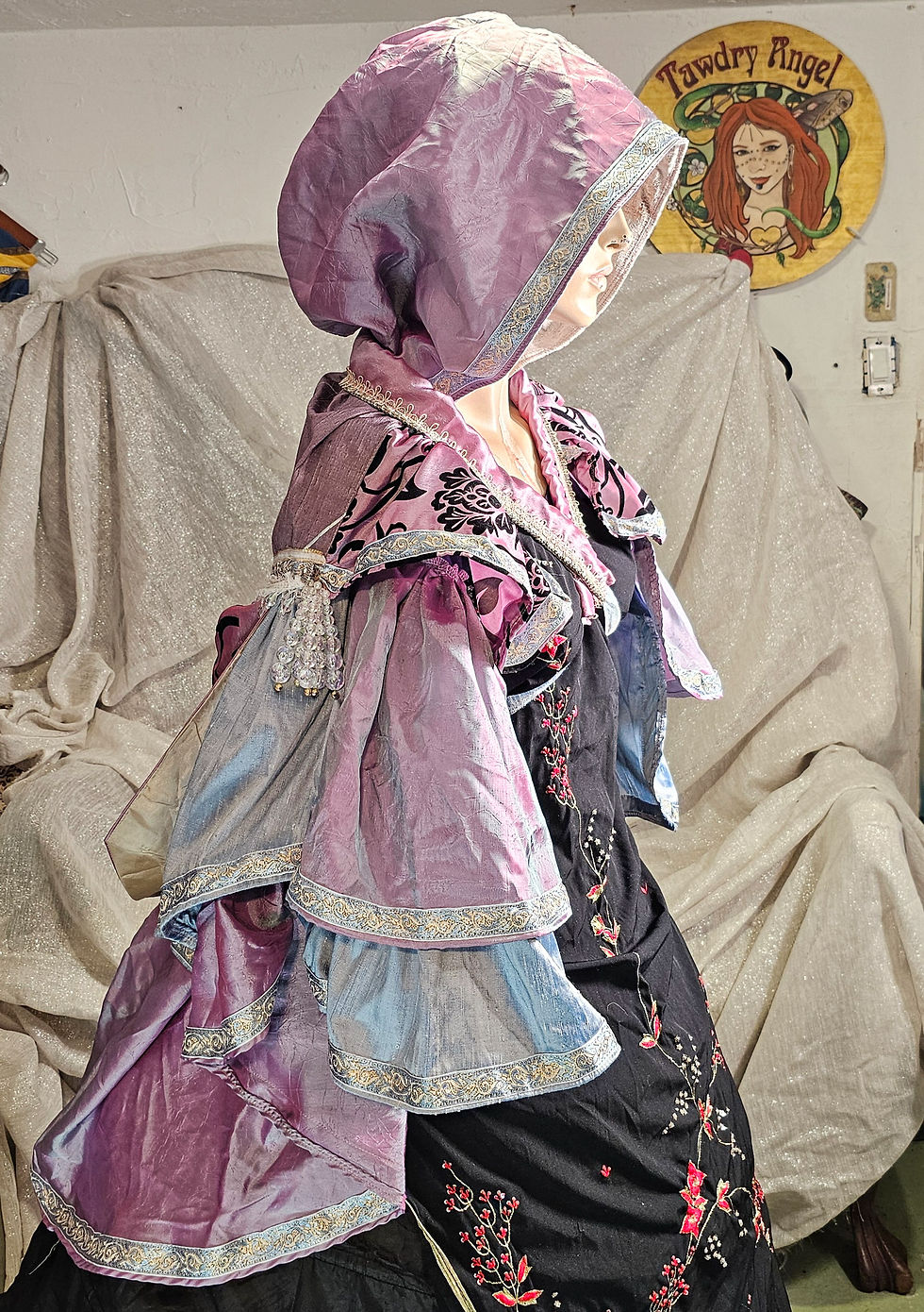 Thumbnail: Genuine Silk Hooded Bustle with Dragon