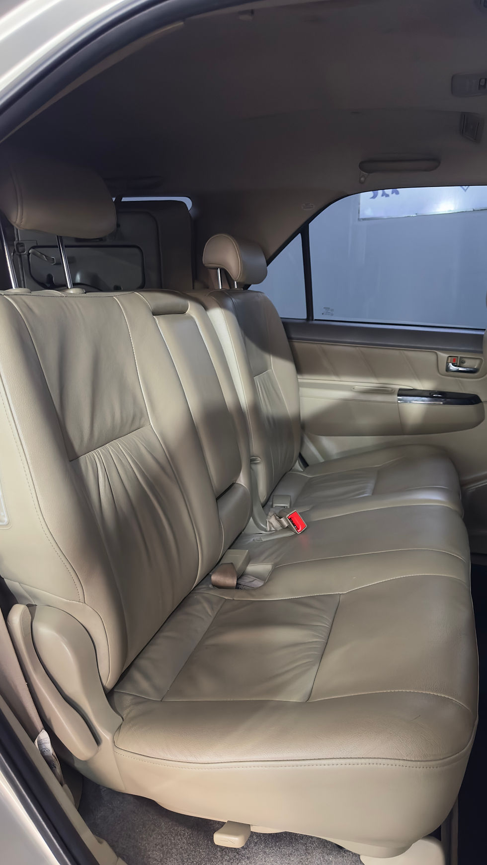Thumbnail: 2013 Toyota Fortuner 3.0 D-4D Raised Body