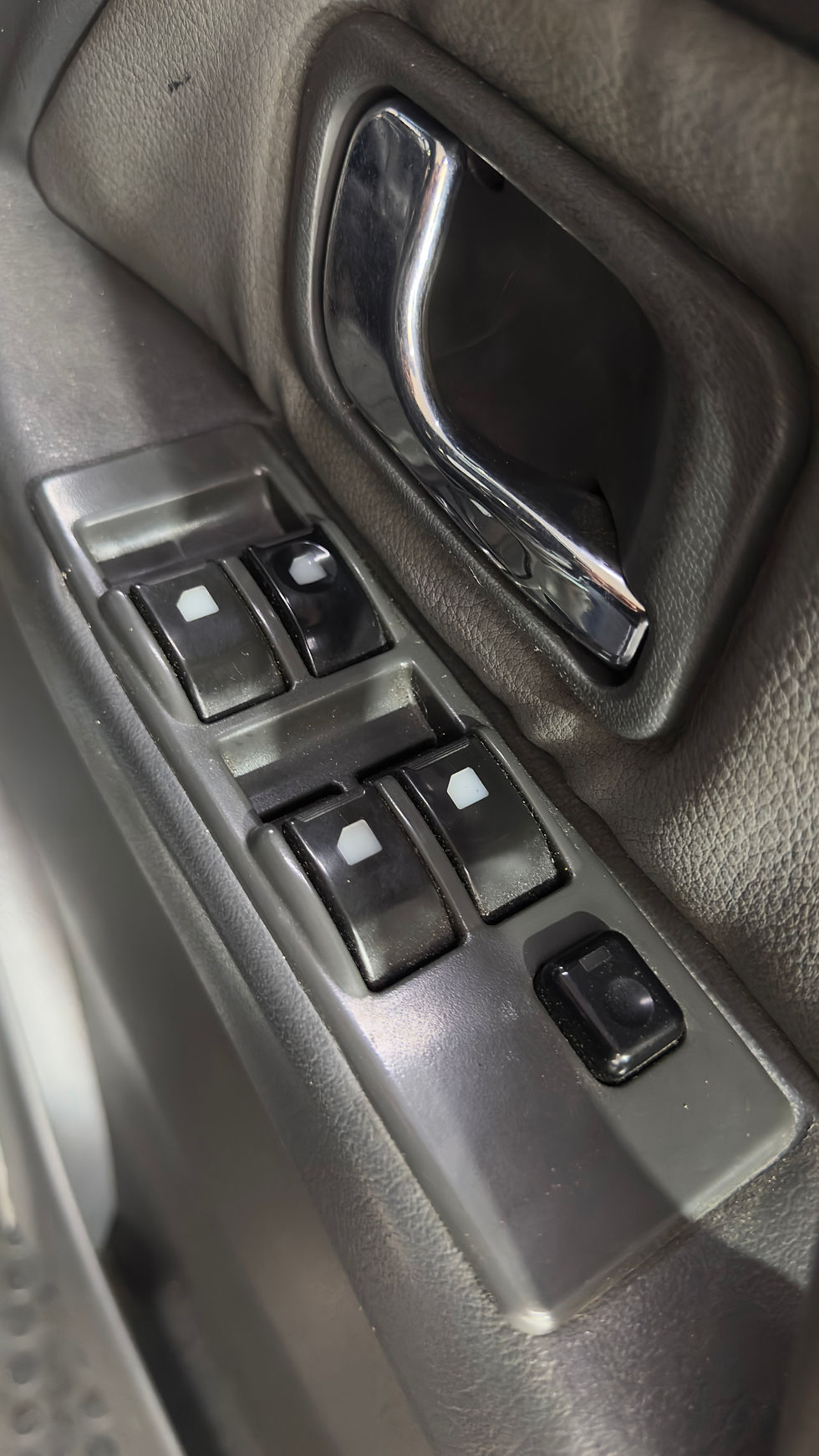 Thumbnail: 1998 Mitsubishi Pajero 2.8 4×4 MT