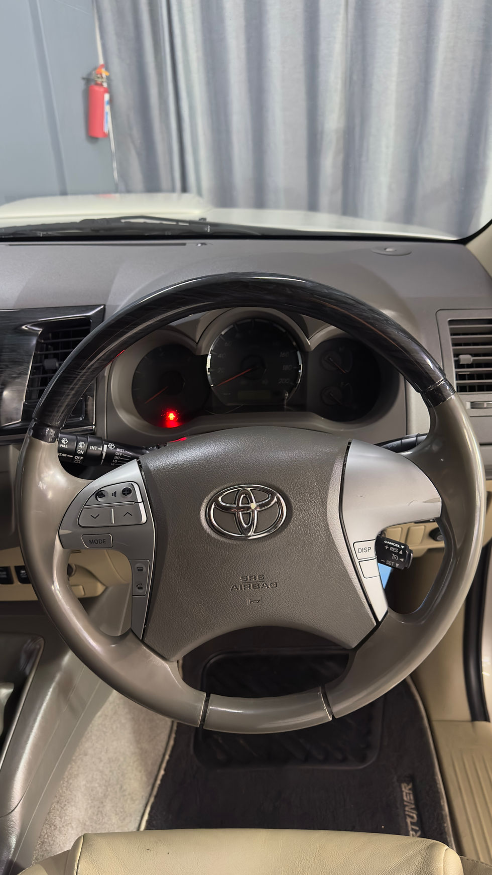 Thumbnail: 2013 Toyota Fortuner 3.0 D-4D Raised Body