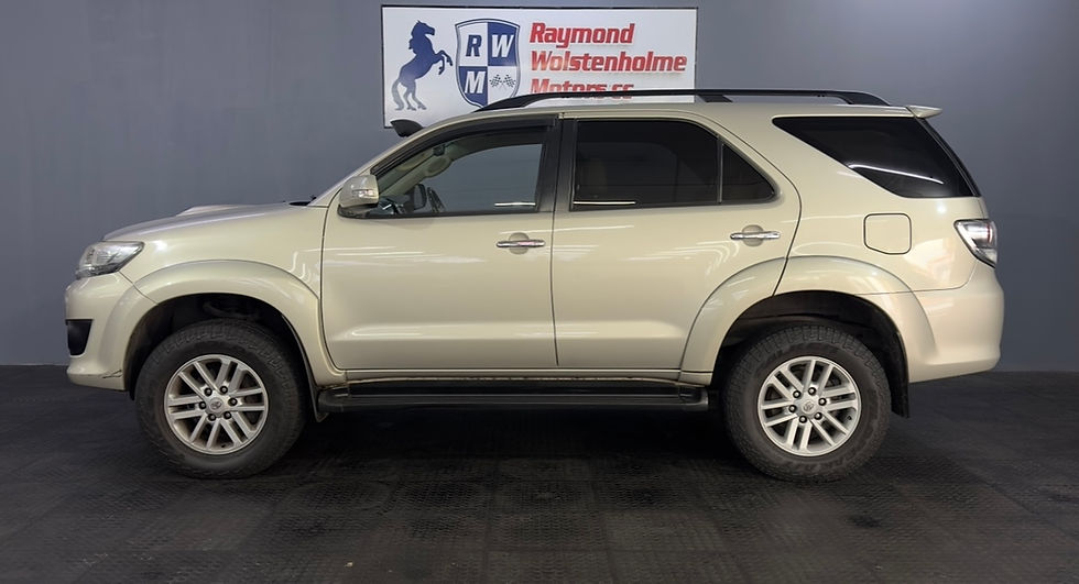 Thumbnail: 2013 Toyota Fortuner 3.0 D-4D Raised Body