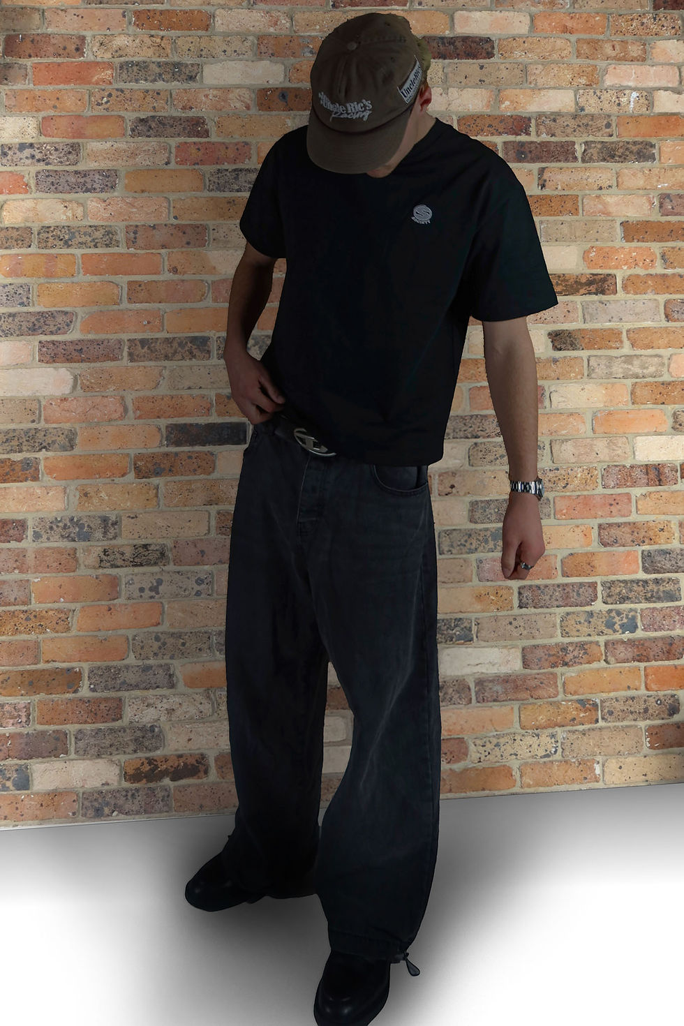 Thumbnail: Essential Tee - BLACK/WHITE