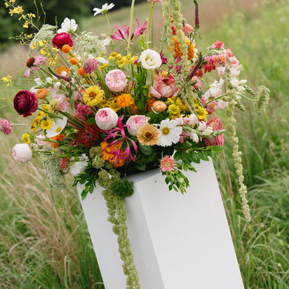 citrus wedding flowers ceremony flowers