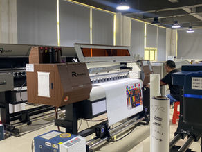Top US Wallpaper Suppliers & 2025 Trends for Designers & Distributors