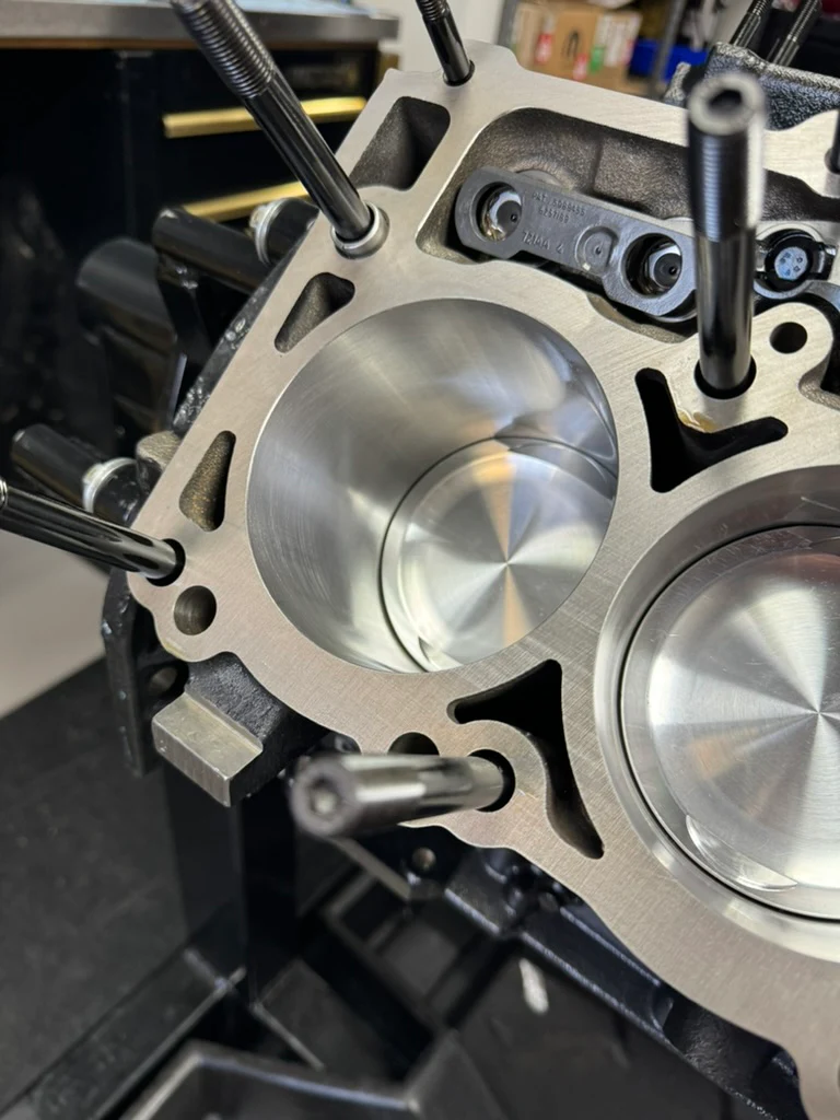 DSR SCHUMACHER 426CI HEMI LONG BLOCK GearheadFab