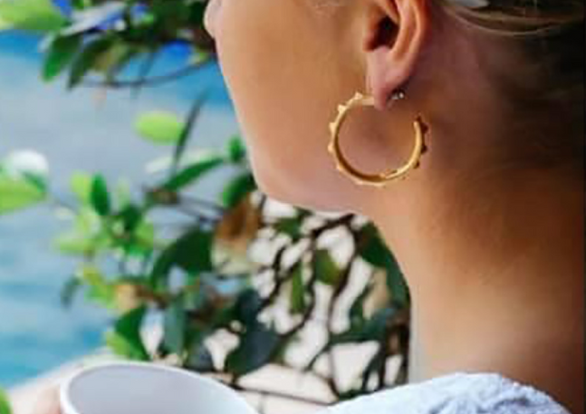 Carre-Earring-Montage-Spr20 3.png