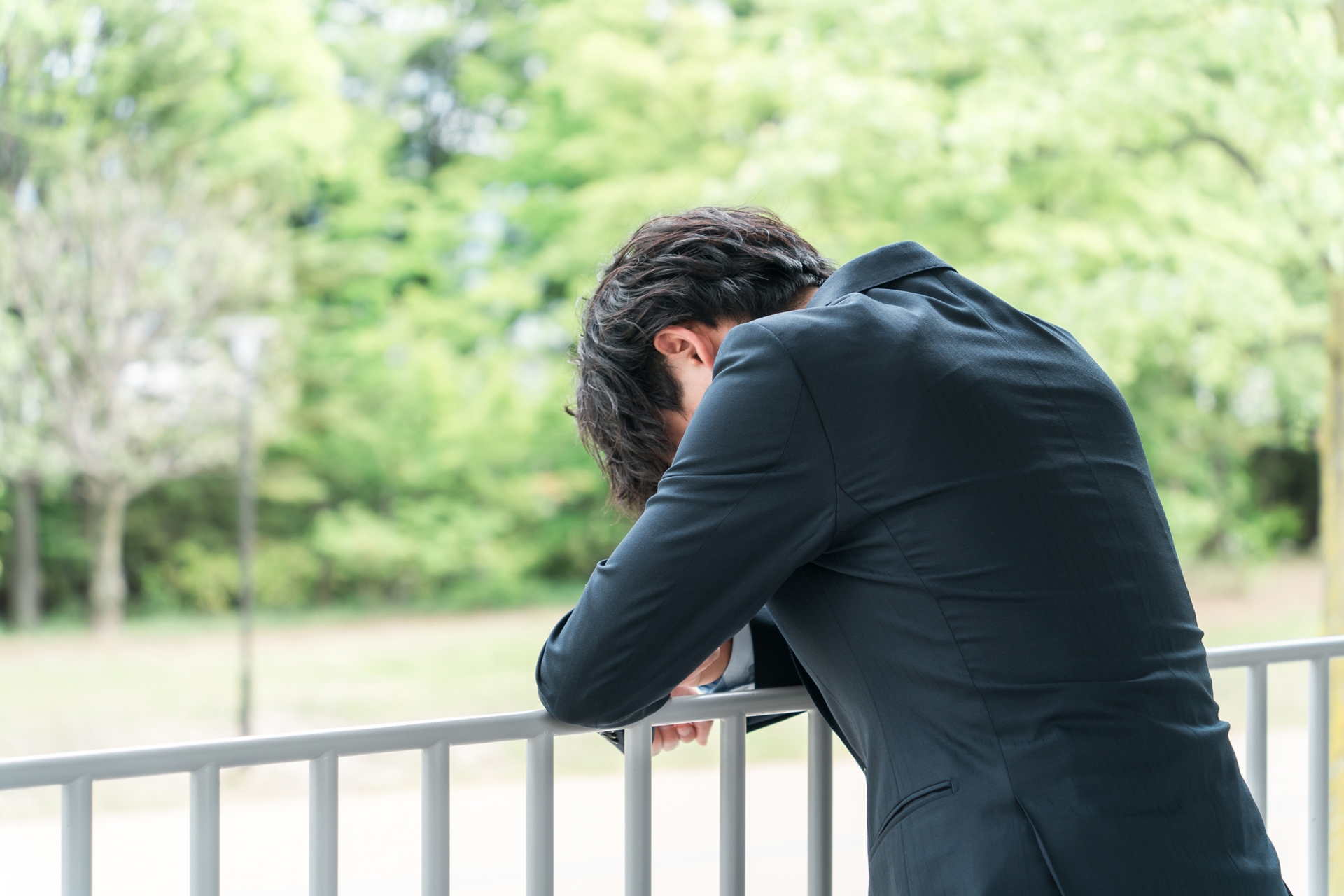 営業スタッフ 疲弊