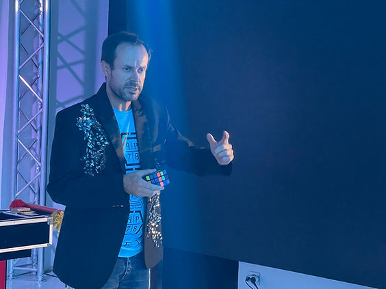 Rubiks cube magic mentalism show Dubai