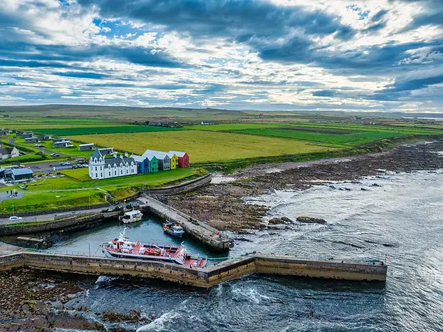 the-harbour-john-o-groats-scotland-uk-united-kingdom-pl7k.webp