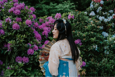 Beyond Qipao: 8 Trending Traditional Chinese Outfits to Elevate Your Lunar New Year Look