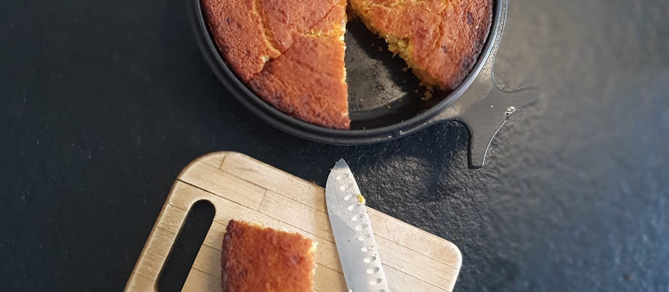 Pan de maíz con jalapeño y queso cheddar
