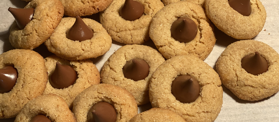 Galletas de Mantequilla de Cacahuete con "besos" de chocolate