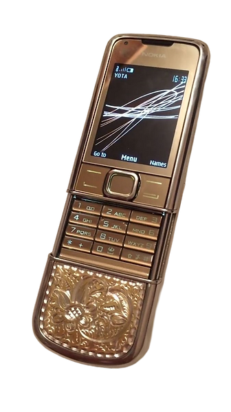 Y2K Rhinestone Flip Phone – 2000s It Girl Aesthetic Inspiration.png