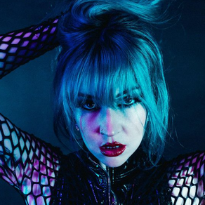 ALBUM REVIEW: Charlotte Sands' Debut Album 'CAN WE START OVER?'