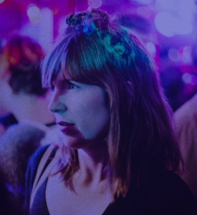 Présidente du jury | Sarah Constantin est une militante féministe française née en 1985 aux Lilas.  Membre des Femen depuis 2013. Elle défend les droits des femmes à travers les  médias via la presse et les actions Femen. C'est une gonzo journaliste française ;  elle est aussi connue comme journaliste de « L’Autre JT » sur France 4, écrit pour  Grazia et collabore à Charlie Hebdo. Elle est aussi passée par Trax, VSD, Technikart,  Amusement, Double, Glamour.fr, Vogue.fr, GQ, et la radio Le Mouv’.