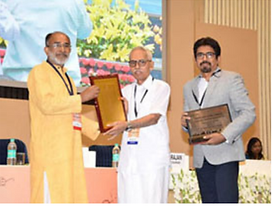 Prawaas Excellency Award 2017 (1).png