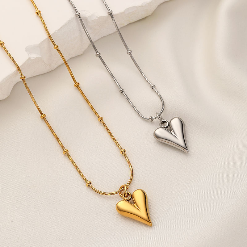 Thumbnail: Gold Leaf Heart Pendant