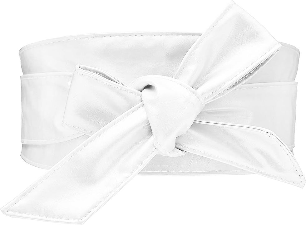 Thumbnail: Sleek Silhouette: Stylish Buckleless Leather Wrap Belts