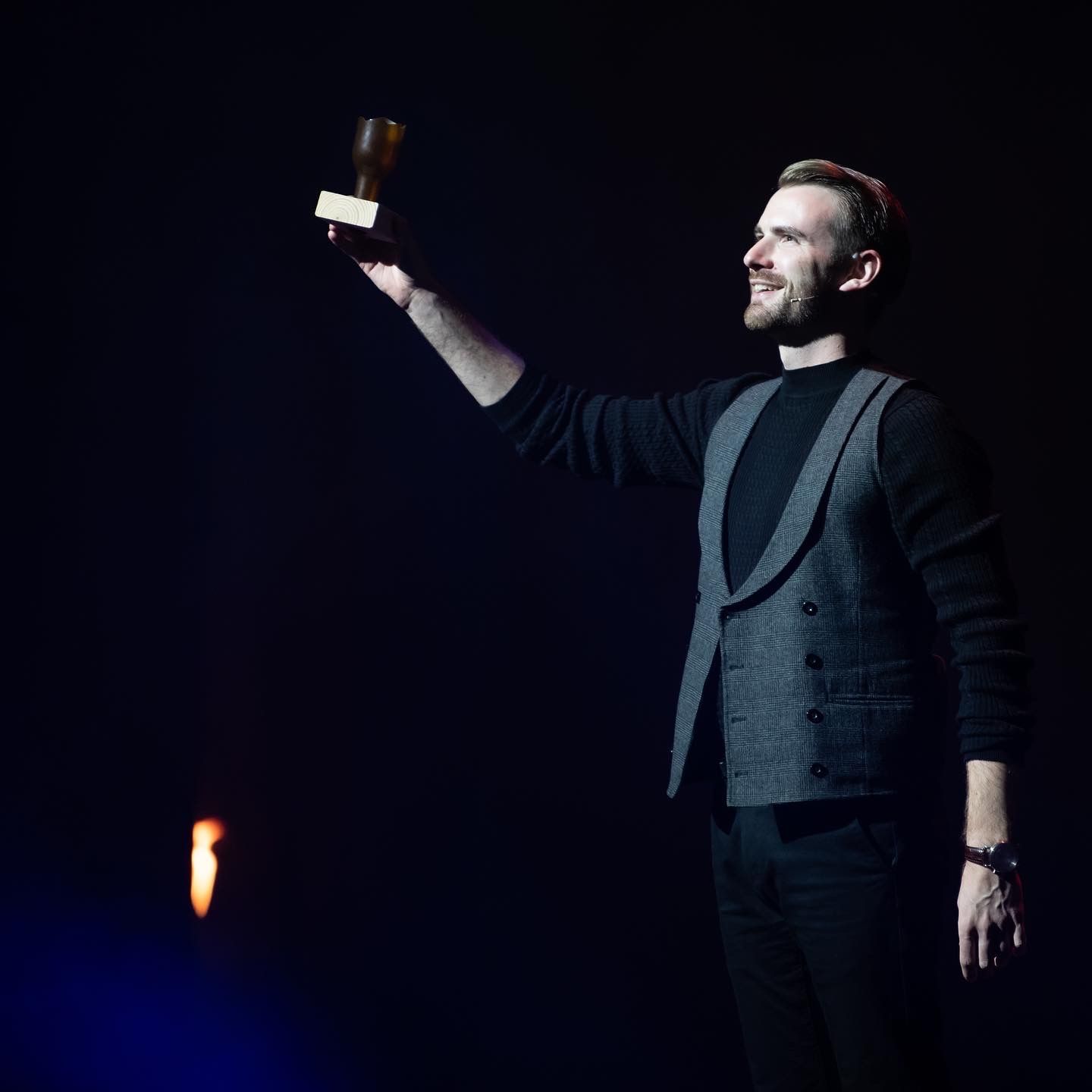 Richard Jones live show photograph 3
