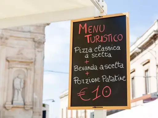 How to spot a tourist trap
