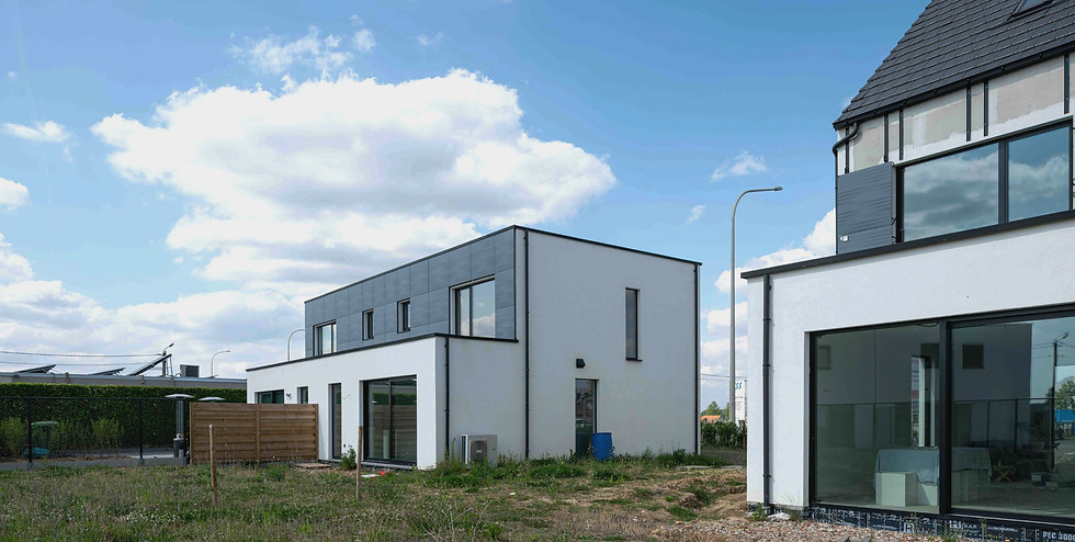 green modular house solar panel
