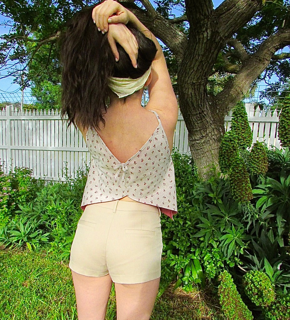 Thumbnail: PETAL TOP