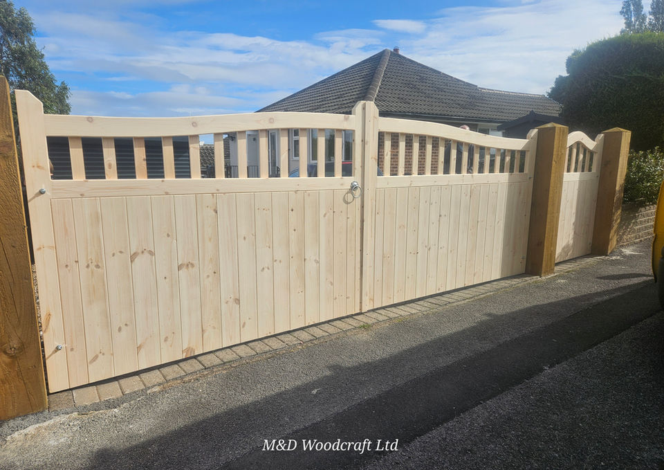 Swan neck cottage gates front