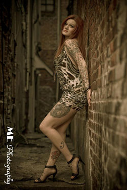 Roxxi Red- Music Artist10101703364132102_1449740943_n.jpg