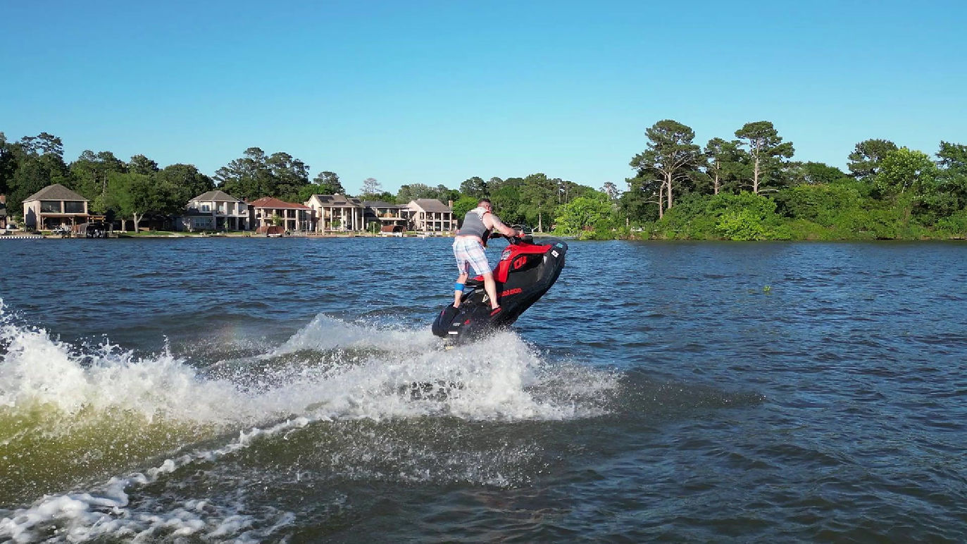 FunDay Rentals Lake Conroe boat rentals Papa’s On The Lake, Texas