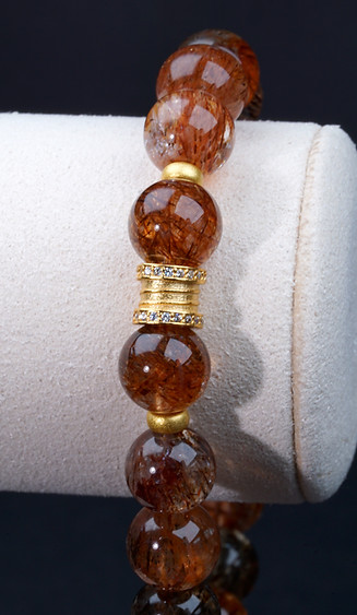 Black Gold Quartz Armband – tiefer Edelstein mit mystischer Energie und Schutzwirkung, handgemacht in der Schweiz von Nufera