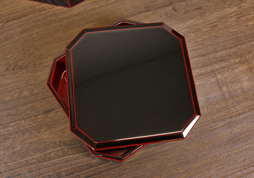 慎太郎ごのみ ♠︎ 赤い八角形の漆器重箱 | 漆器 qtarou 共箱 茶道具