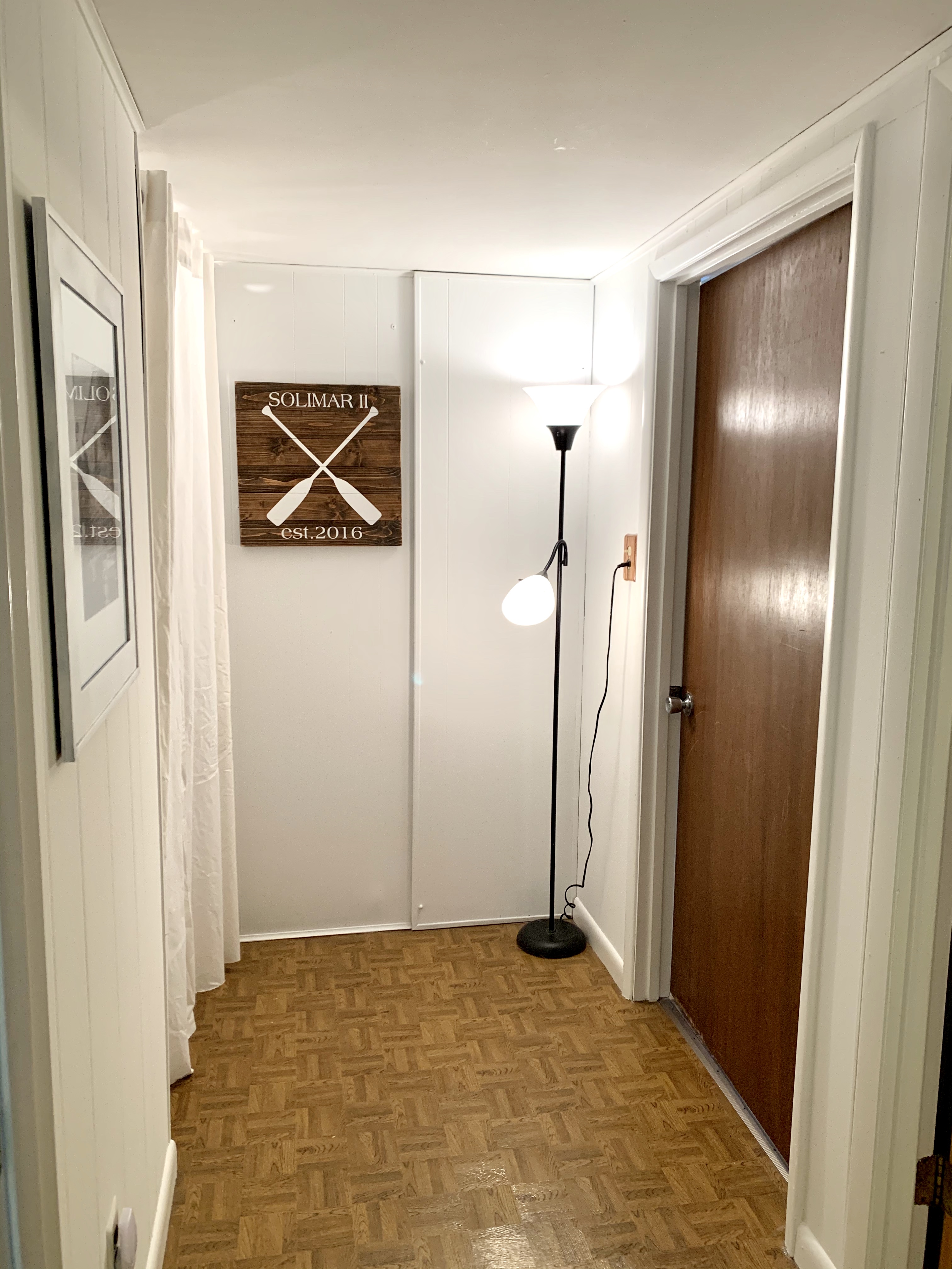Hall to bedrooms