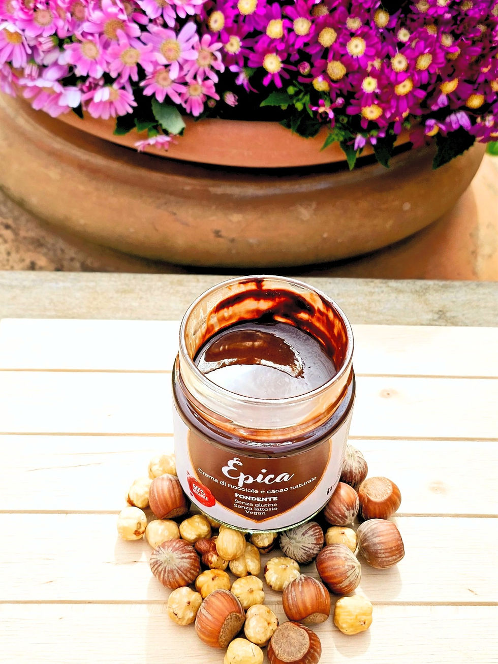 Thumbnail: Crema fondente di nocciole Gentile Romana